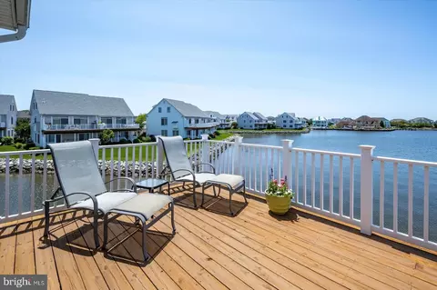 Exterior - 13212 Stone Harbor Ln #6, Ocean City, MD 21842 photo 10 of 13