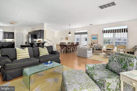 Living - 13212 Stone Harbor Ln #6, Ocean City, MD 21842 photo 9 of 9