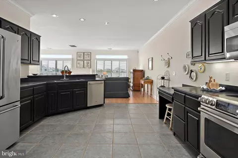 Kitchen - 13212 Stone Harbor Ln #6, Ocean City, MD 21842 photo 9 of 12