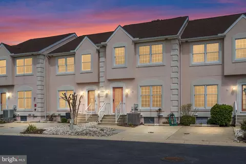 13487 Bella Vista Ln #20, Ocean City, MD 21842