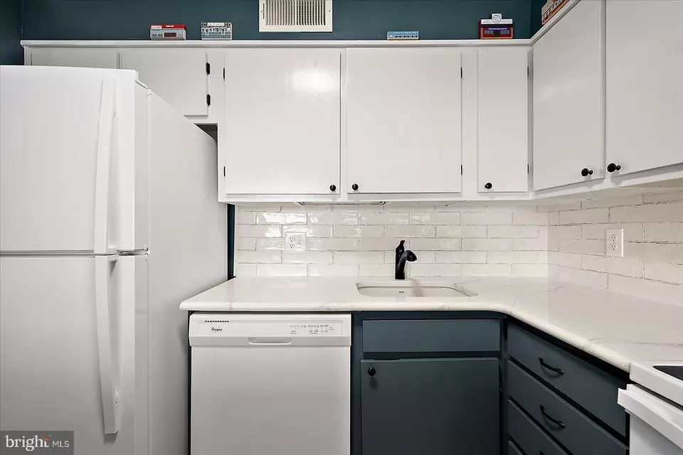 Kitchen - 119 Old Landing Rd #205A, Ocean City, MD 21842 photo 3 of 5