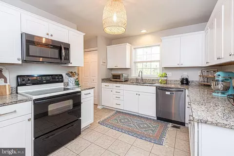 Kitchen - 73 Birdnest Dr, Ocean Pines, MD 21811 photo 6 of 6