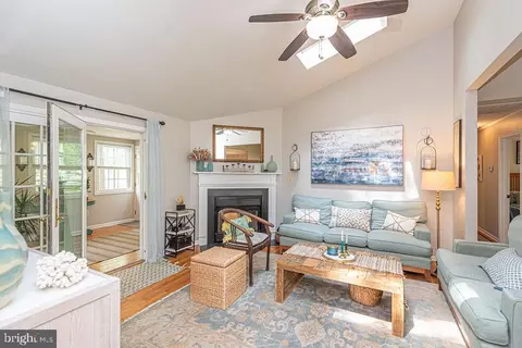 Living - 73 Birdnest Dr, Ocean Pines, MD 21811 photo 2 of 2