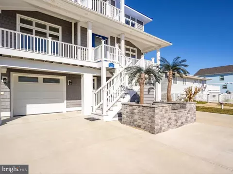 Exterior - 12355 Snug Harbor Rd, Berlin, MD 21811 photo 5 of 12