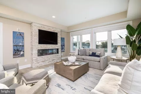 1505 St Louis Ave S #202, Ocean City, MD 21842