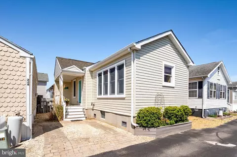22 D Flounder Ln, Ocean City, MD 21842