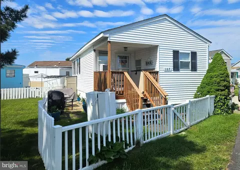 107 Denny Ln #106, Ocean City, MD 21842