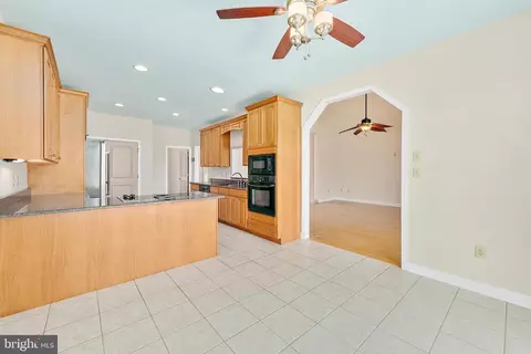 Entry Way - 11411 Terrapin Point Rd, Berlin, MD 21811 photo 10 of 17