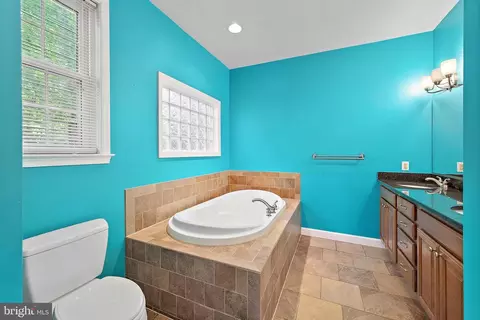 Bath - 11411 Terrapin Point Rd, Berlin, MD 21811 photo 1 of 3