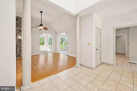 Entry Way - 11411 Terrapin Point Rd, Berlin, MD 21811 photo 3 of 17