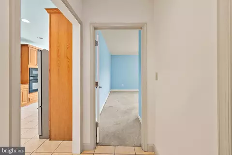 Entry Way - 11411 Terrapin Point Rd, Berlin, MD 21811 photo 12 of 17