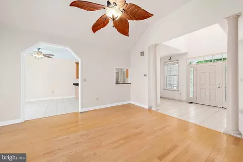Living - 11411 Terrapin Point Rd, Berlin, MD 21811 photo 3 of 4