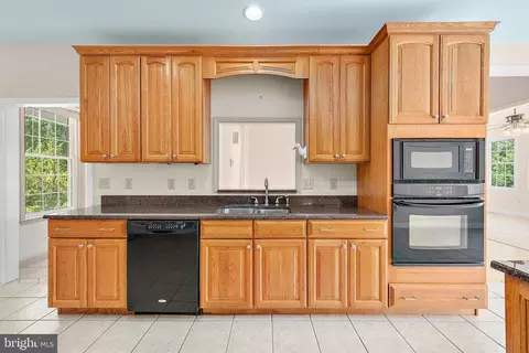 Kitchen - 11411 Terrapin Point Rd, Berlin, MD 21811 photo 3 of 7