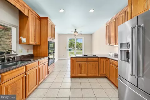 Kitchen - 11411 Terrapin Point Rd, Berlin, MD 21811 photo 2 of 7