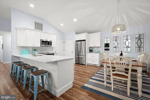 4 Abbey Cir, Ocean Pines, MD 21811