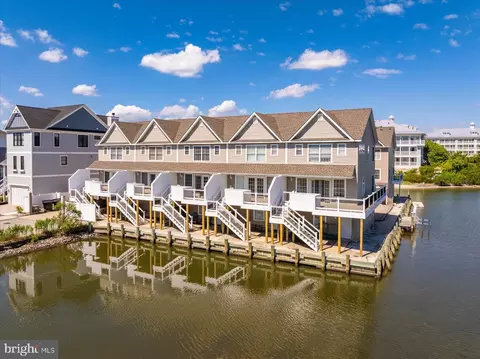 121 70th St #8, Ocean City, MD 21842