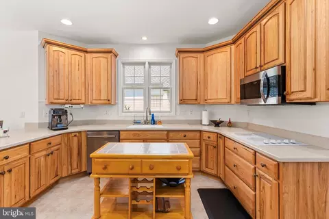 201 Henrys Mill Dr, Berlin, MD 21811 photo 9