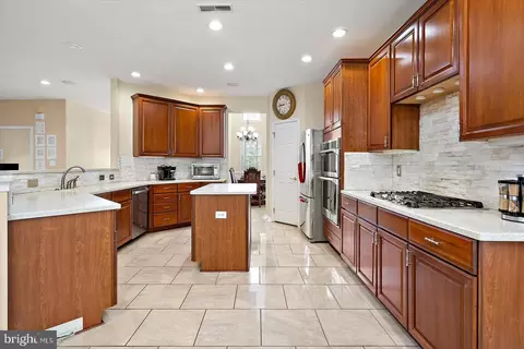 8705 Habitat Ct, Berlin, MD 21811