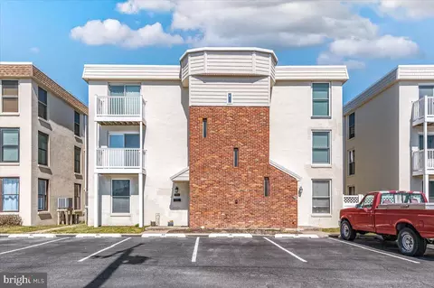 304 13th St #A6, Ocean City, MD 21842