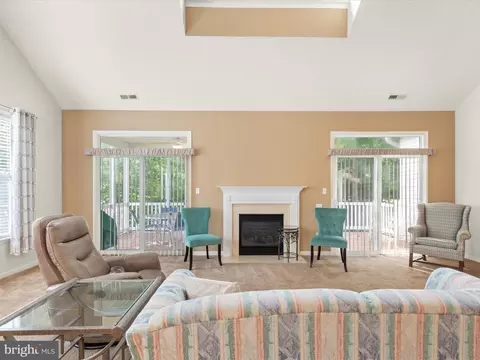 Living - 114 Hingham Ln #21, Ocean Pines, MD 21811 photo 5 of 7