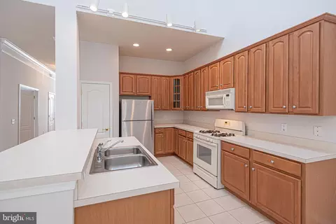 Kitchen - 37 Chatham Ct, Ocean Pines, MD 21811 photo 2 of 6