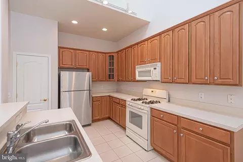 Kitchen - 37 Chatham Ct, Ocean Pines, MD 21811 photo 4 of 6