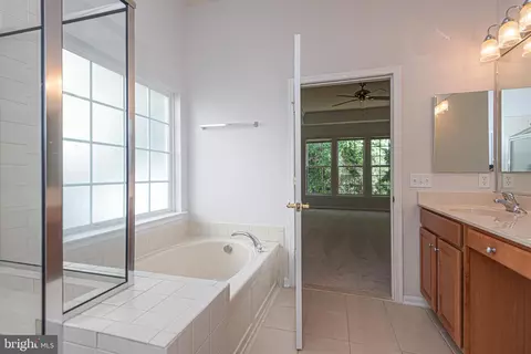 Bath - 37 Chatham Ct, Ocean Pines, MD 21811 photo 4 of 8