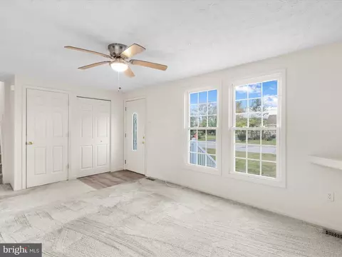 Living - 403 West St, Berlin, MD 21811 photo 3 of 8