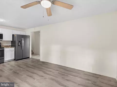 Living - 403 West St, Berlin, MD 21811 photo 4 of 8