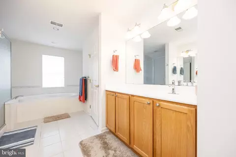 Bath - 8149 Timberneck Dr, Berlin, MD 21811 photo 2 of 8