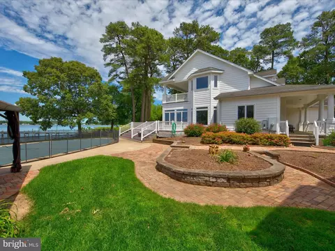 Exterior - 11114 Spring Branch Ln, Berlin, MD 21811 photo 1 of 12