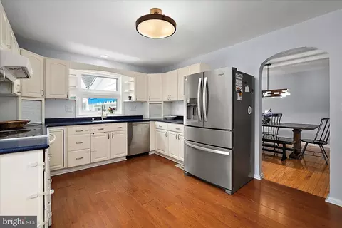 Kitchen - 118 Cedar Ave, Berlin, MD 21811 photo 1 of 5