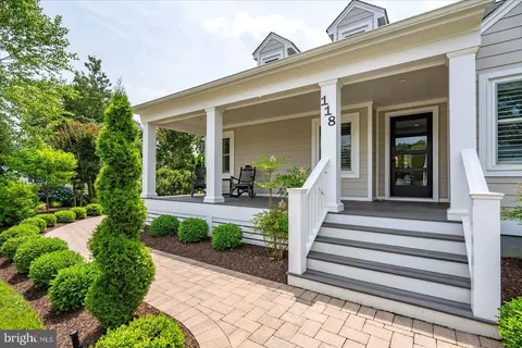 Exterior - 118 Cedar Ave, Berlin, MD 21811 photo 3 of 18