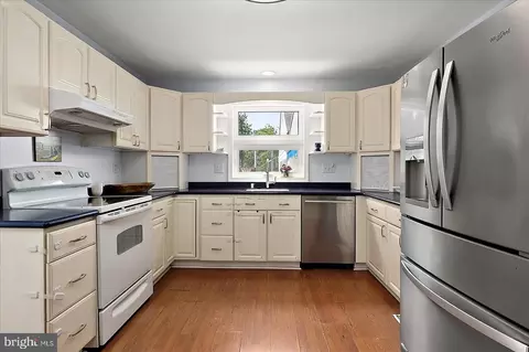 Kitchen - 118 Cedar Ave, Berlin, MD 21811 photo 2 of 5
