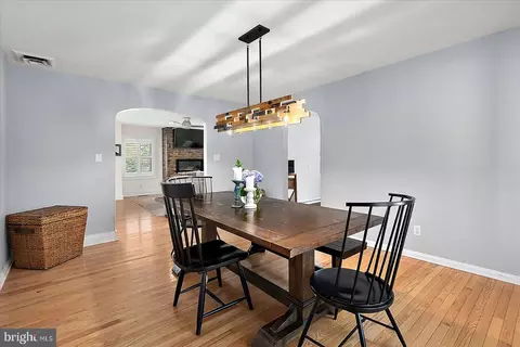 Dining - 118 Cedar Ave, Berlin, MD 21811 photo 1 of 2