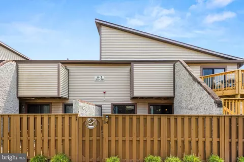 105 120th St #34A2, Ocean City, MD 21842