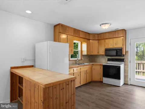 Kitchen - 10334 Tudor Rd, Ocean City, MD 21842 photo 1 of 4