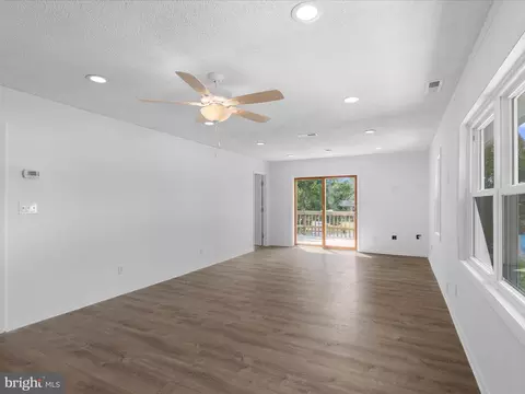 Living - 10334 Tudor Rd, Ocean City, MD 21842 photo 4 of 4