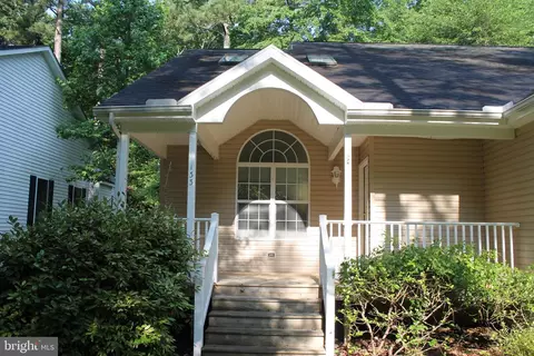 Exterior - 133 Camelot Cir, Ocean Pines, MD 21811 photo 3 of 10