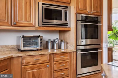Kitchen - 11525 Bay Point Ln, Berlin, MD 21811 photo 10 of 11