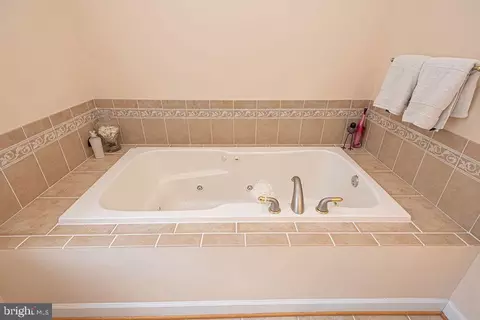 Bath - 17 Alden Ct, Ocean Pines, MD 21811 photo 7 of 10