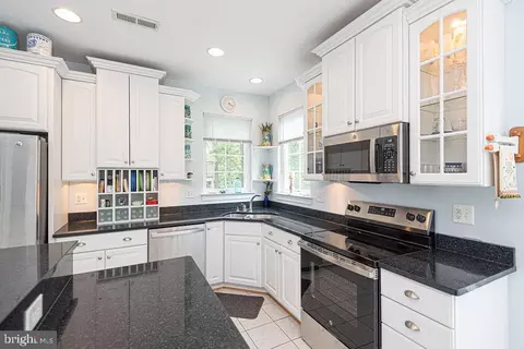 Kitchen - 17 Alden Ct, Ocean Pines, MD 21811 photo 3 of 5