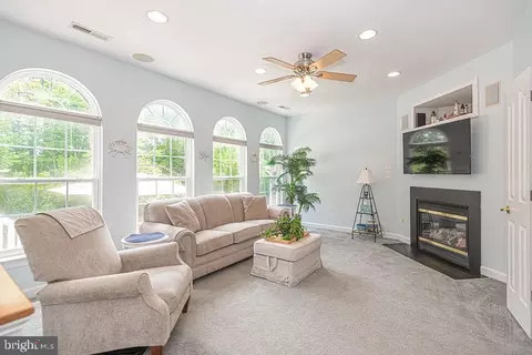 Living - 17 Alden Ct, Ocean Pines, MD 21811 photo 2 of 3