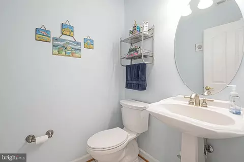 Bath - 17 Alden Ct, Ocean Pines, MD 21811 photo 2 of 10
