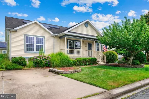 13 Windswept Dr, Berlin, MD 21811