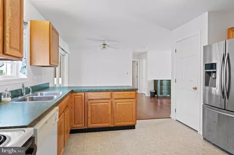 Kitchen - 13 Windswept Dr, Berlin, MD 21811 photo 3 of 4