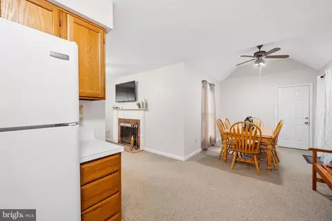Entry Way - 6 Duck Cove Cir, Ocean Pines, MD 21811 photo 6 of 15