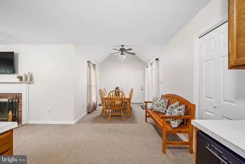 Entry Way - 6 Duck Cove Cir, Ocean Pines, MD 21811 photo 5 of 15