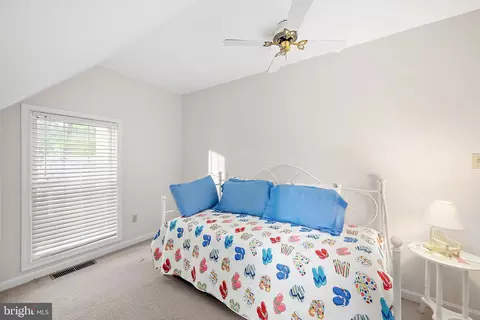 Bedroom - 6 Duck Cove Cir, Ocean Pines, MD 21811 photo 8 of 14