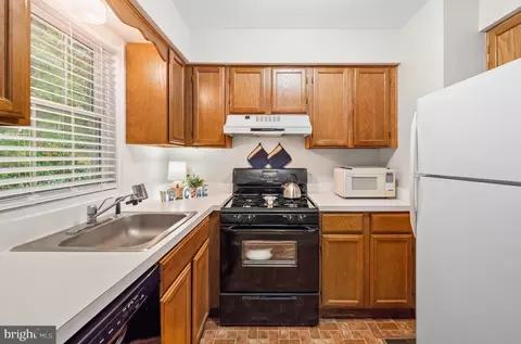 Kitchen - 6 Duck Cove Cir, Ocean Pines, MD 21811 photo 4 of 8